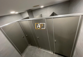 So Sánh Vách Ngăn Vệ Sinh Tấm Compact HPL Và CDF: Loại Nào Bền Hơn Sau 5 Năm Sử Dụng?